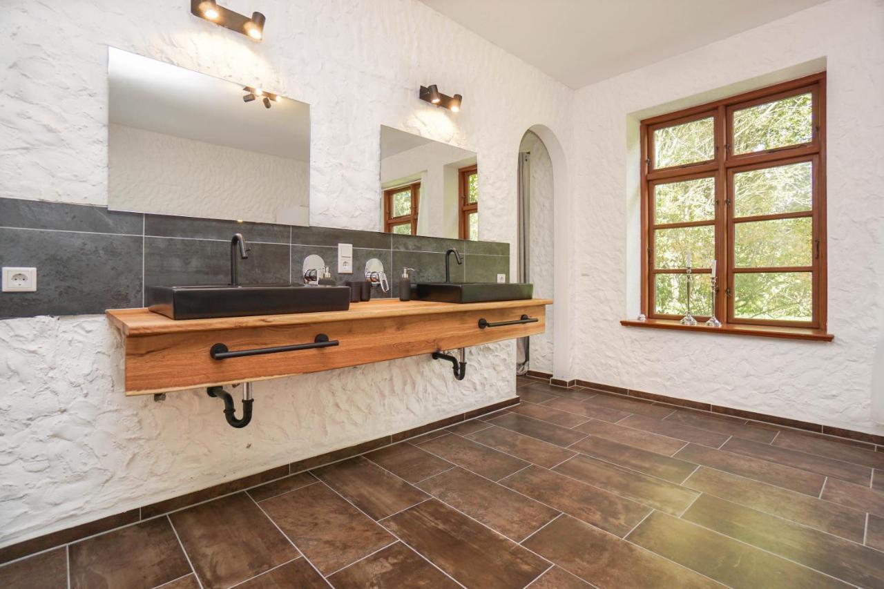 Ruhe Unter Reet-Haus Mit Sauna, Whirlpool Und Kamin Gnarrenburg 外观 照片