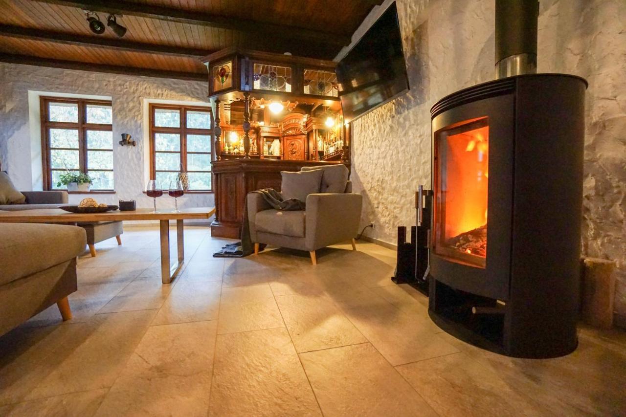 Ruhe Unter Reet-Haus Mit Sauna, Whirlpool Und Kamin Gnarrenburg 外观 照片