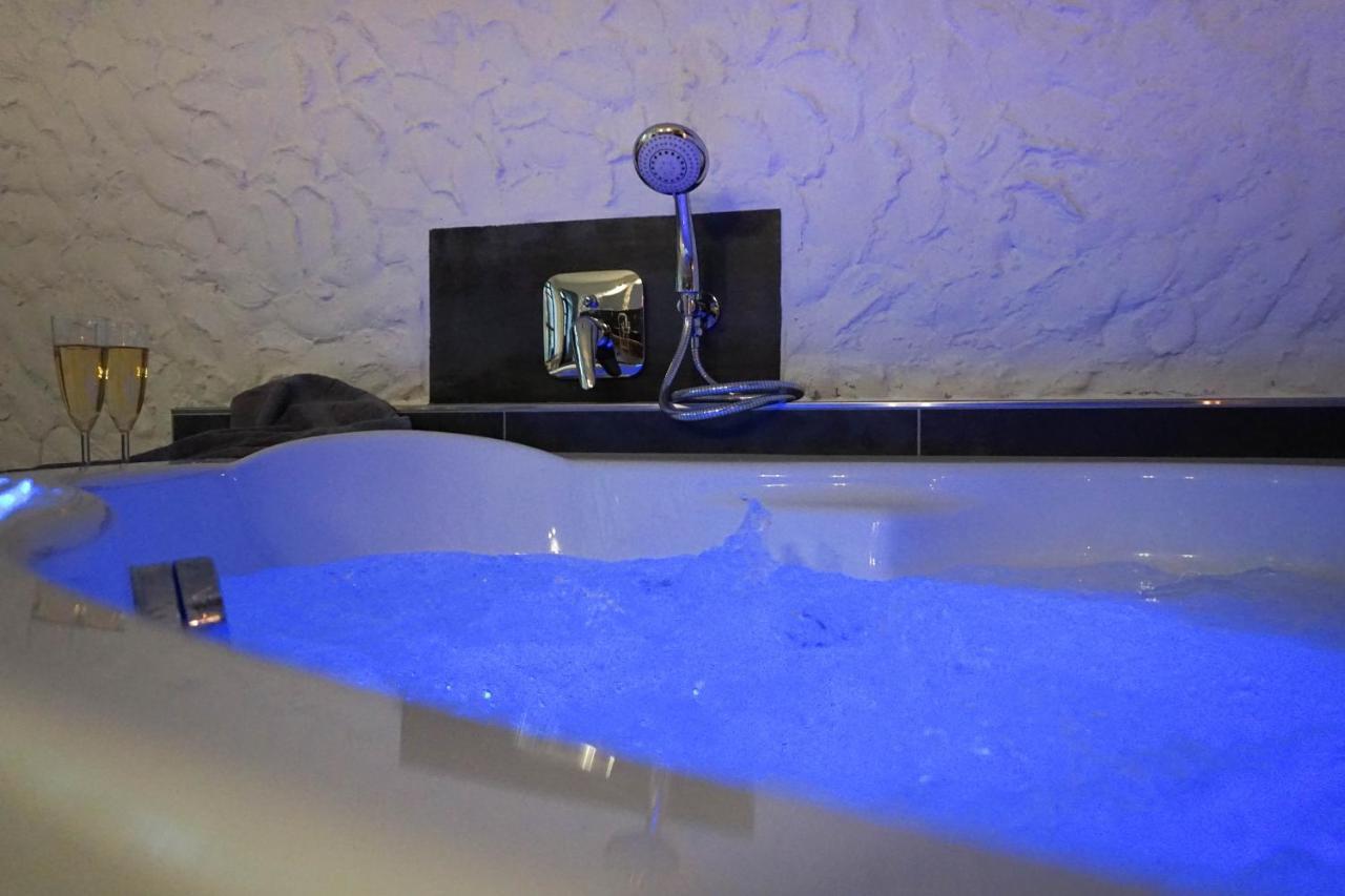 Ruhe Unter Reet-Haus Mit Sauna, Whirlpool Und Kamin Gnarrenburg 外观 照片