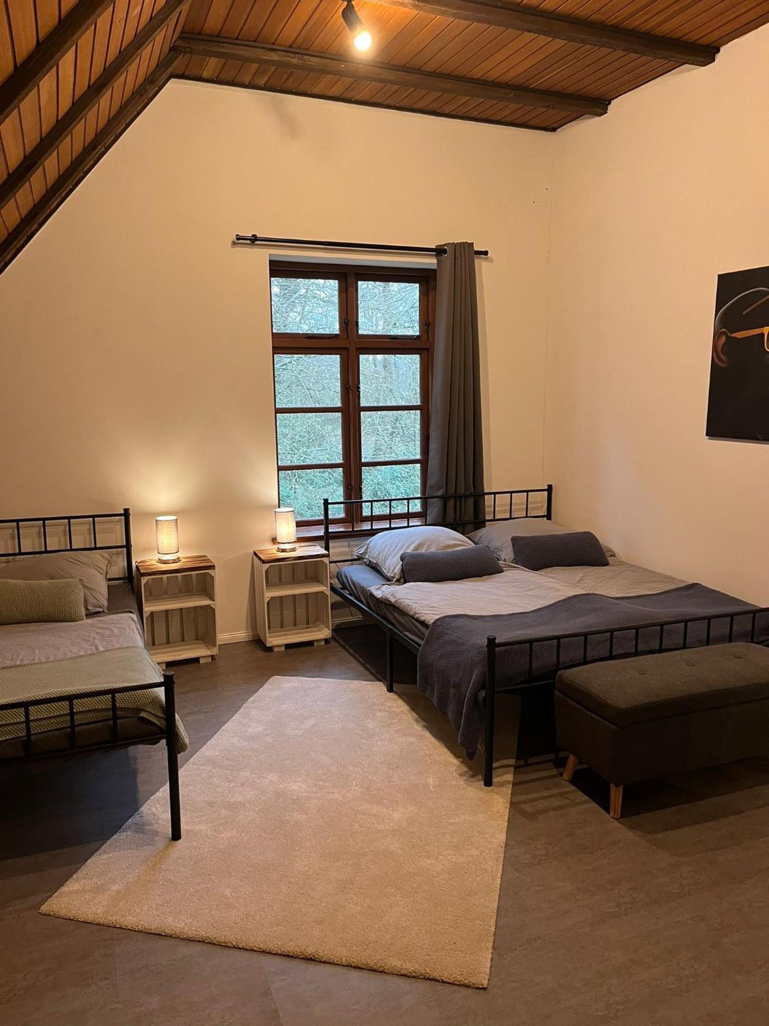 Ruhe Unter Reet-Haus Mit Sauna, Whirlpool Und Kamin Gnarrenburg 外观 照片